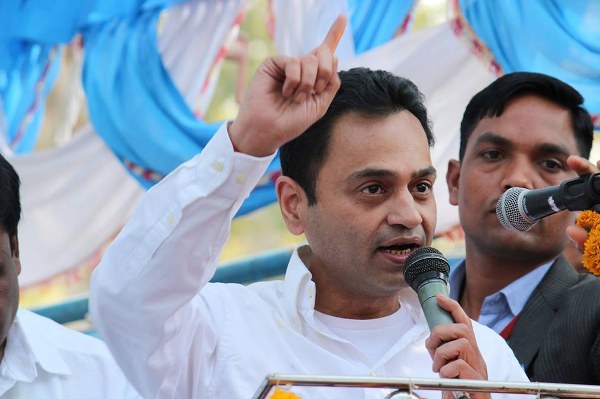 Nakul Nath, Kamal Nath's son